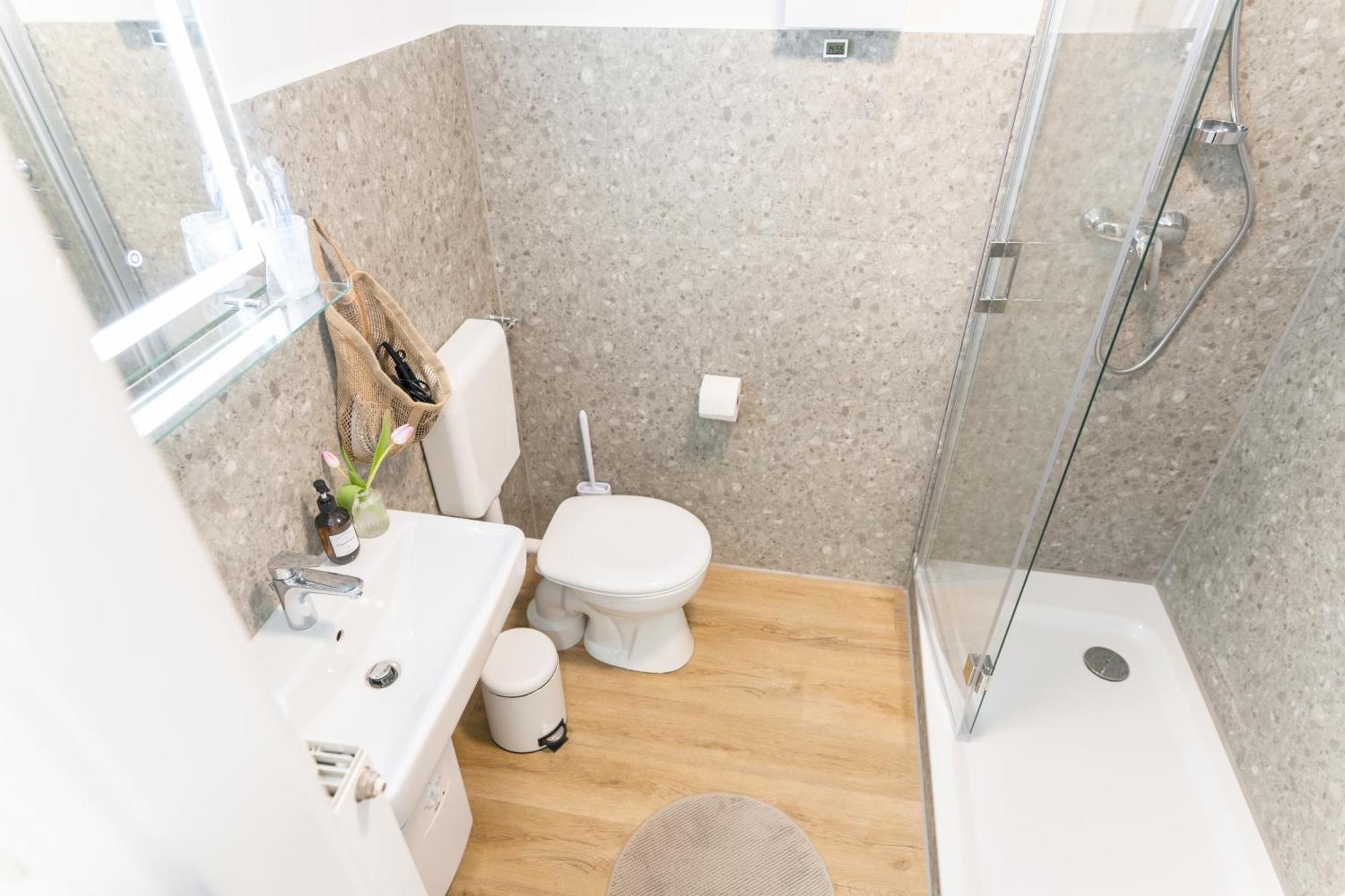 Wolfsburg Innenstadt - Happyhome - Direkt In Der Porschestrasse, 5 Personen & Kind, 3 Zimmer Екстериор снимка